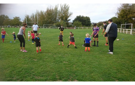 Super entraînement à l'école de rugby!